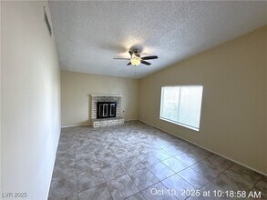 5817 Sinaloa Ct in Las Vegas, NV - Building Photo - Building Photo