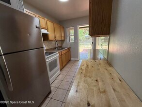 248 Le Jeune Dr in Merritt Island, FL - Building Photo - Building Photo