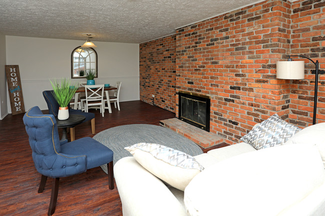 Grange Oaks Apartments in Holly, MI - Building Photo - Interior Photo