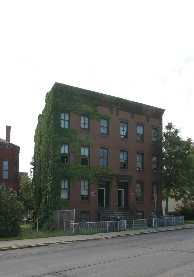 83 Mohawk St in Cohoes, NY - Building Photo - Building Photo