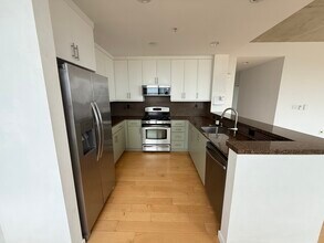 288 3rd St, Unit 602 in Oakland, CA - Building Photo - Building Photo