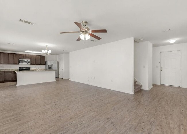 718 Widgeon Wy in Crestview, FL - Foto de edificio - Building Photo