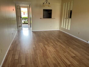 2460 Northside Dr in Clearwater, FL - Building Photo - Building Photo