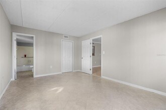 464 N Paula Dr in Dunedin, FL - Building Photo - Building Photo