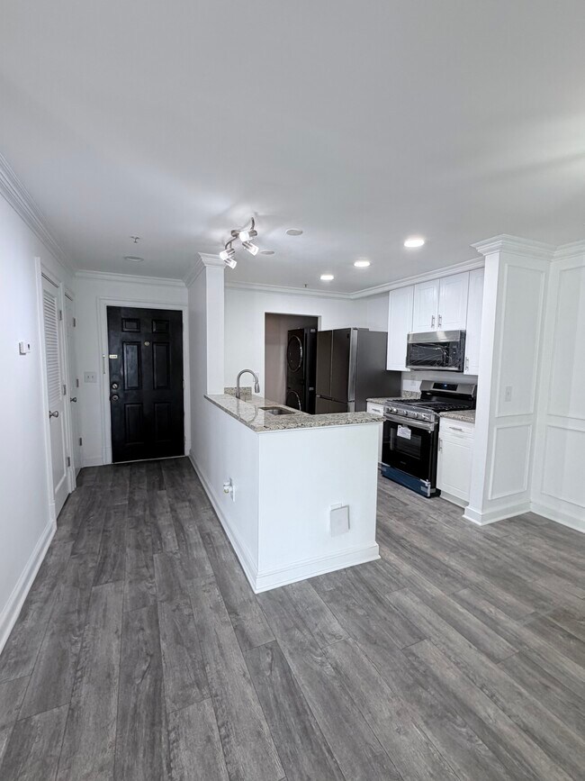 14197 Cuddy Loop, Unit 102 in Woodbridge, VA - Building Photo - Building Photo