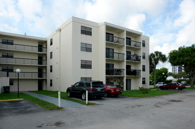 Kendall Royale Apartments