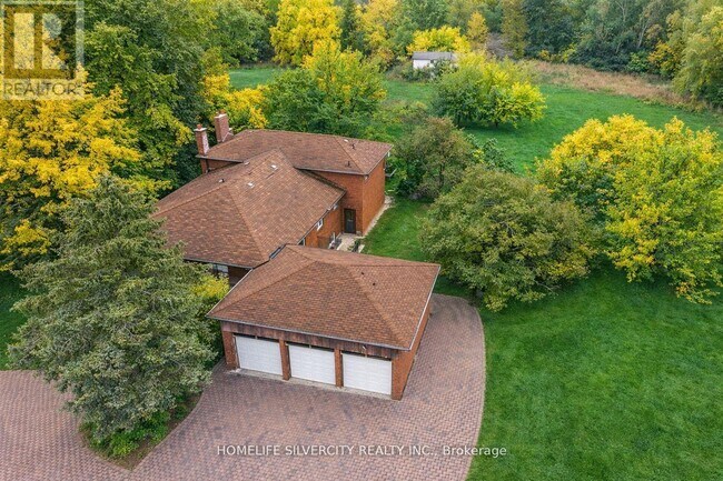 4395 Castlemore Rd in Brampton, ON - Building Photo - Building Photo