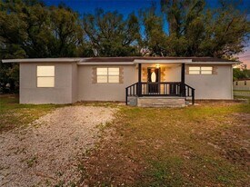 1602 E New Orleans Ave in Tampa, FL - Building Photo