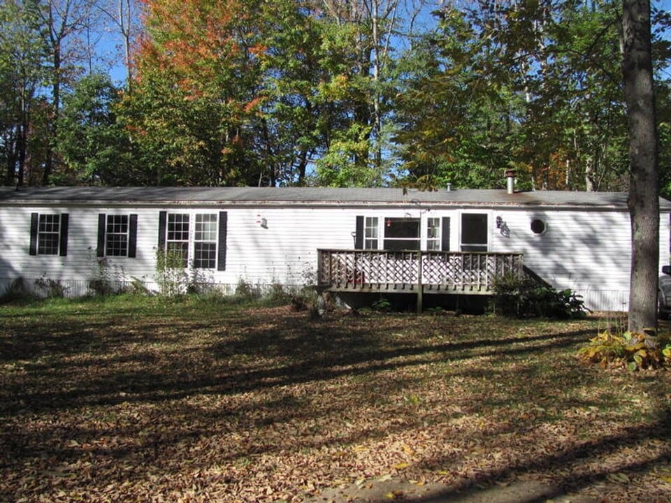 300 Litchfield Rd in Bowdoin, ME - Building Photo