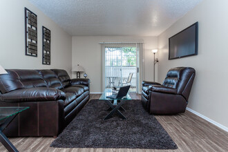 RIVER RANCH APARTMENTS in Sherman, TX - Foto de edificio - Interior Photo