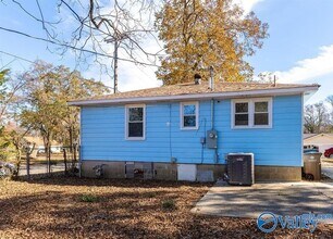 401 12th Ave NW in Decatur, AL - Building Photo - Building Photo