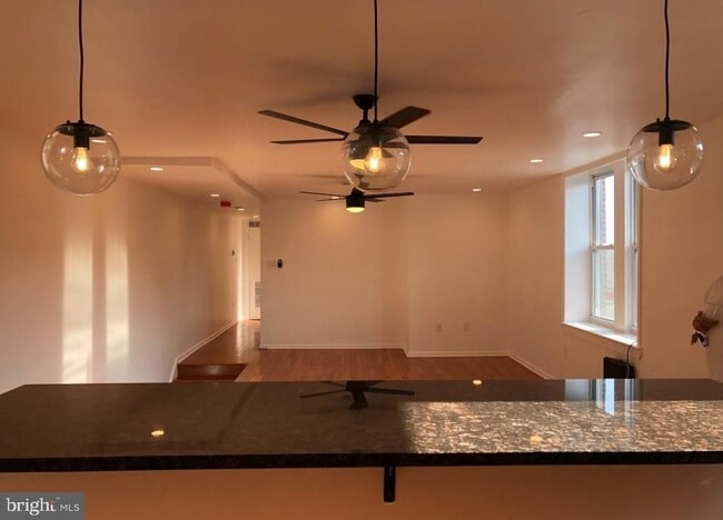 1900 W Girard Ave in Philadelphia, PA - Building Photo - Building Photo