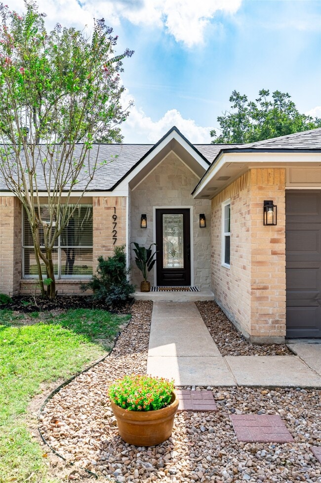 19727 Redroot Dr in Houston, TX - Building Photo - Building Photo