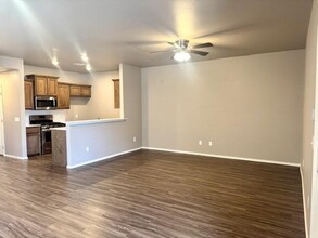 918 Coles Creek in Yukon, OK - Building Photo - Building Photo