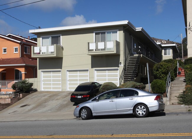 566 Miller Ave in South San Francisco, CA - Building Photo - Building Photo