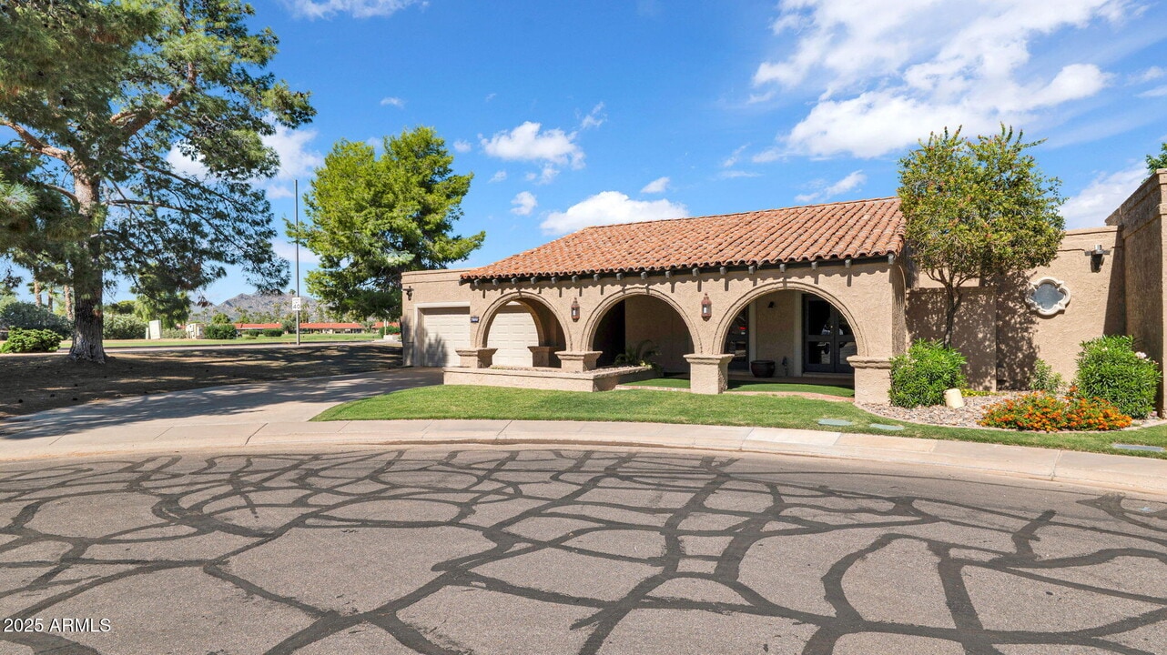 7500 N Vía Camello Del Sur in Scottsdale, AZ - Building Photo