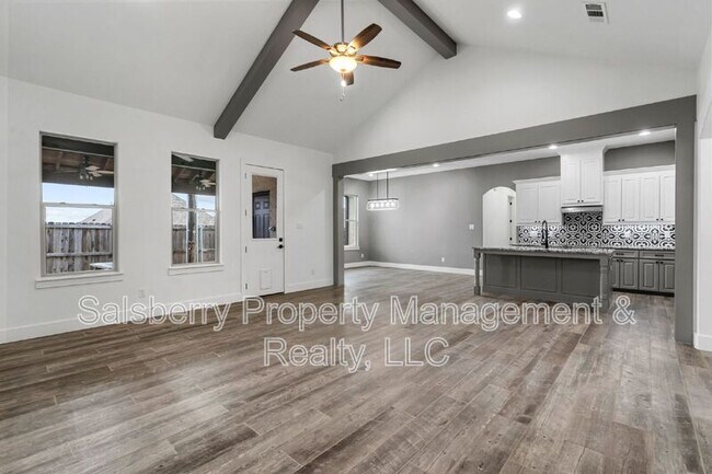 121 Cedar Ln in Roanoke, TX - Building Photo - Building Photo