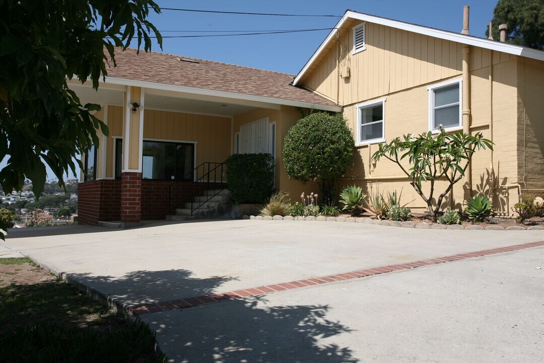 1615 Coconut Ln in El Cajon, CA - Building Photo