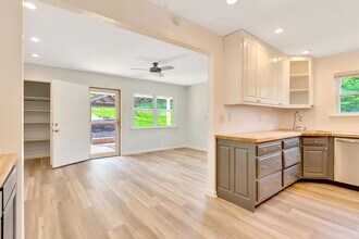 4107 Cherryton Dr in Chattanooga, TN - Foto de edificio - Building Photo