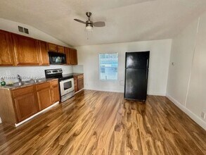 5923 Oroverde Blvd in West Palm Beach, FL - Building Photo - Building Photo