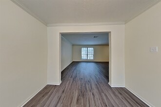 7514 Dogwood Falls Rd in Houston, TX - Building Photo - Building Photo