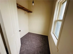 64 E 5th St in Oswego, NY - Building Photo - Building Photo