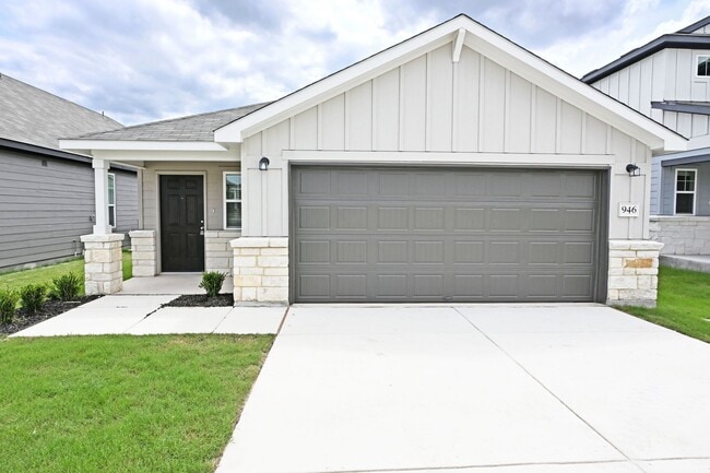 946 Bluegrass Pt
