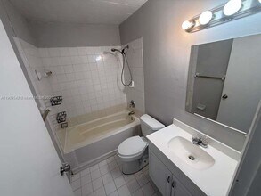 5611 W 25th Ct in Hialeah, FL - Building Photo - Building Photo