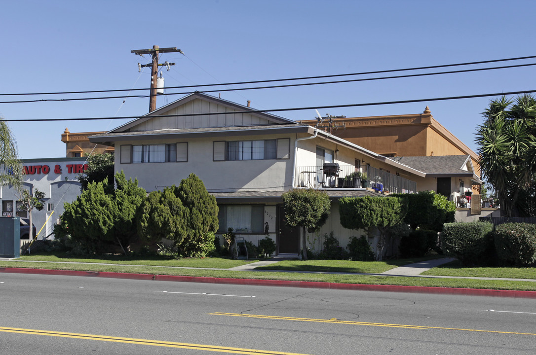 6272 Stanton Ave in Buena Park, CA - Foto de edificio