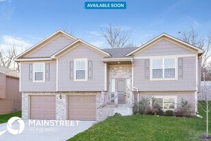 18505 East 20th St S in Independence, MO - Building Photo