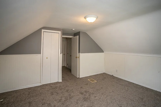 26980 Drakefield Ave in Euclid, OH - Building Photo - Building Photo