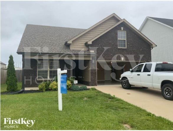 904 Tanager Ct