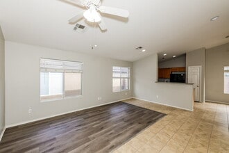 546 Truffles St in Henderson, NV - Building Photo - Building Photo