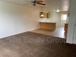4223 W Walnut Ave in Visalia, CA - Building Photo - Building Photo