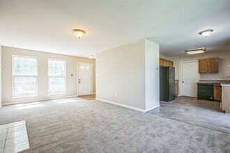 2349 Rolling Meadows St in Waldorf, MD - Building Photo - Building Photo