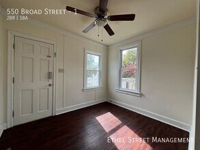 550 Broad St in Tatamy, PA - Building Photo - Building Photo