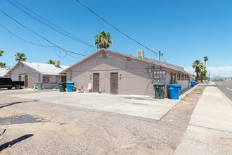 Alicia Apartments in Phoenix, AZ - Building Photo - Building Photo