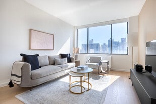 255 W 94th St in New York, NY - Building Photo