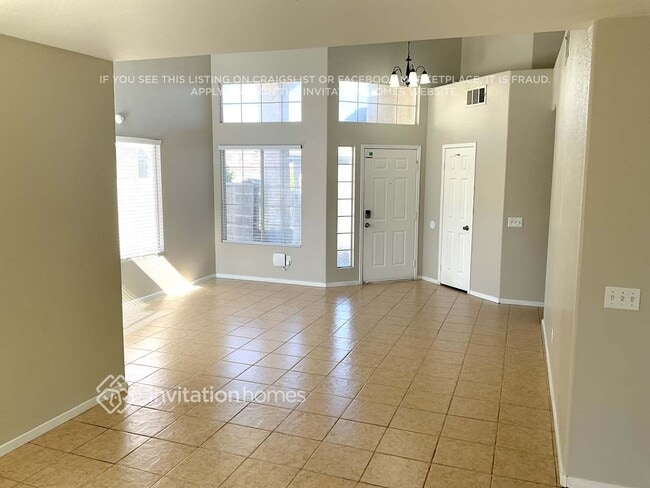 3811 McGregor Way in North Las Vegas, NV - Building Photo - Building Photo