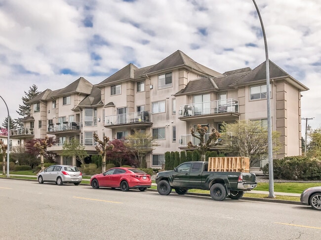 Fraser Court Terrace in Port Coquitlam, BC - Building Photo - Primary Photo