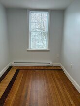 162 Lexington St, Unit 2 in Boston, MA - Building Photo - Building Photo
