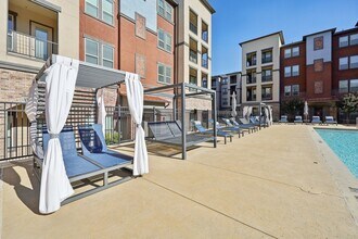 Luxia Craig Ranch in McKinney, TX - Foto de edificio - Building Photo