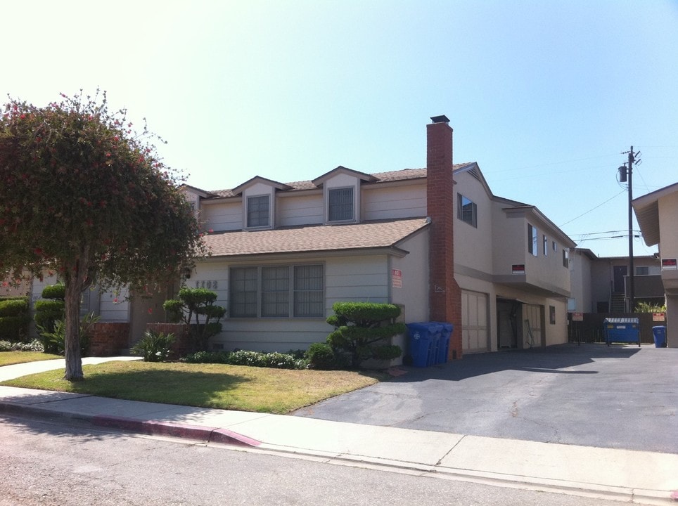 1102 Barbara St in Redondo Beach, CA - Building Photo