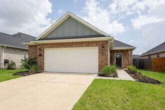 31322 Conover Dr in Fulshear, TX - Building Photo - Building Photo