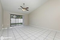 121 Sunwood Ct in Kissimmee, FL - Foto de edificio - Building Photo