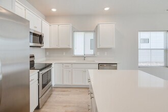 335 S Riggs Spg Ave in Meridian, ID - Building Photo - Building Photo