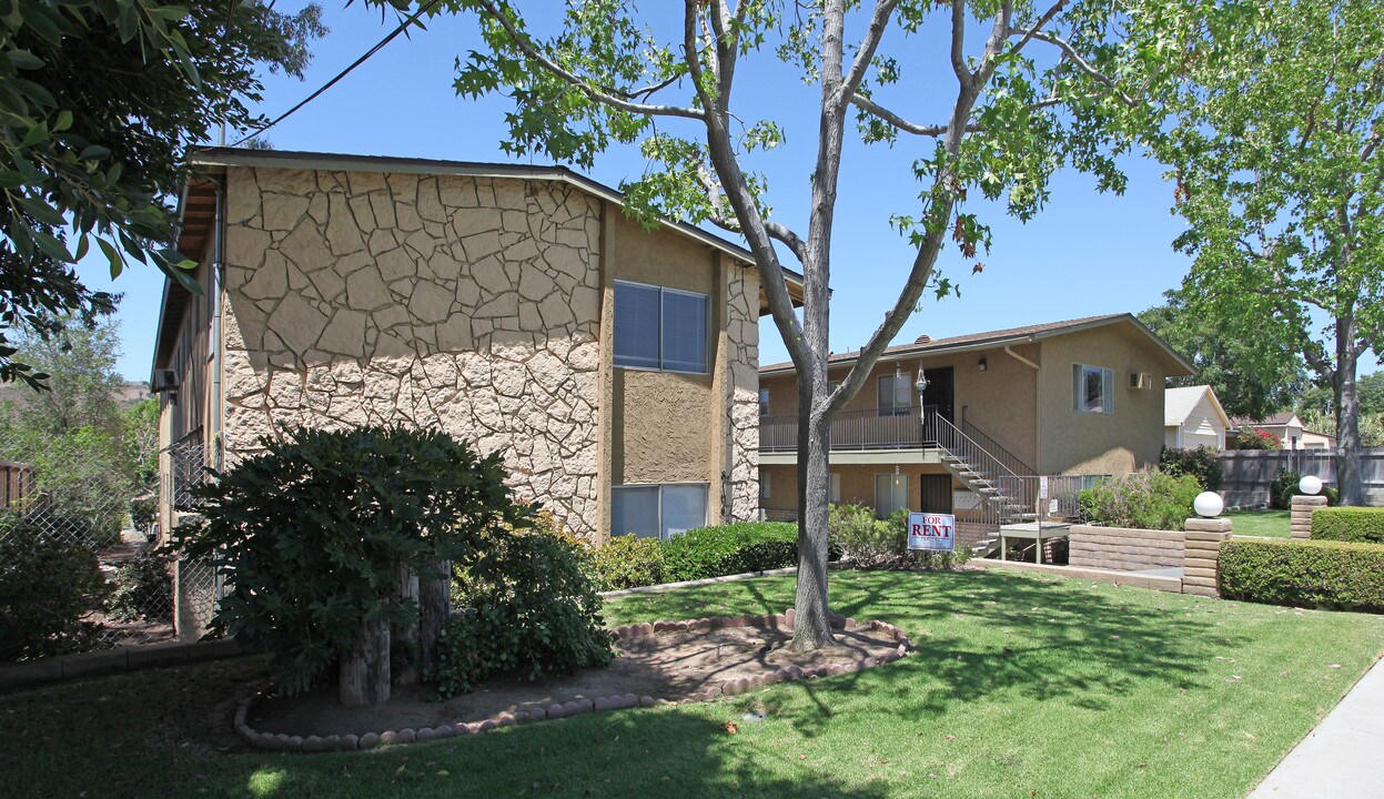 8104-8108 Golden Ave in Lemon Grove, CA - Building Photo