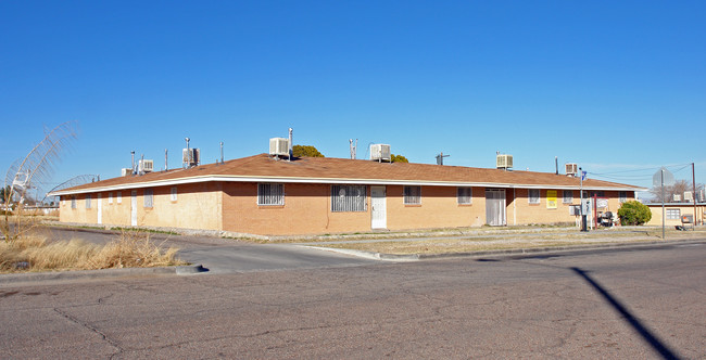 4425 Lawrence Ave in El Paso, TX - Foto de edificio - Building Photo