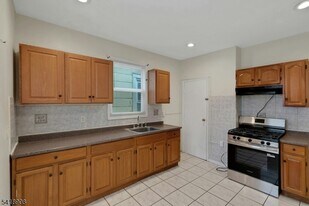 496 S 21st St in Irvington, NJ - Building Photo