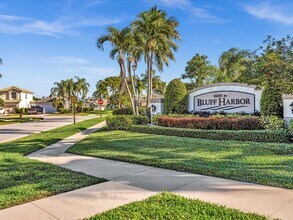 4194 Bluff Harbor Way in Wellington, FL - Building Photo - Building Photo